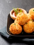 Crochete de cartofi cu mozzarella  Sursa foto shutterstock 1295330584 jpg