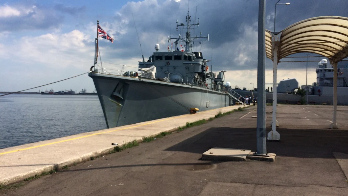 Nava HMS CHIDDINGFOLD a acostat în Portul Constanţa