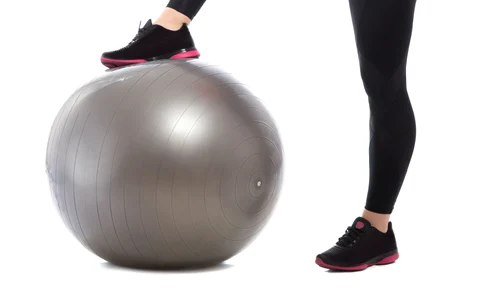 Cele mai sexy ţinute care atrag atenţia bărbatul: Echipamentul sport mulat  jpeg