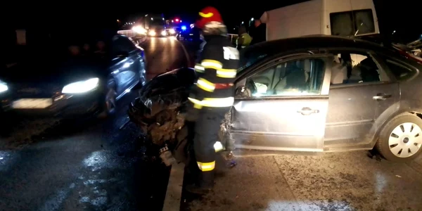 Carambol cu cinci victime pe Valea Oltului la Câineni - Vâlcea Foto Adevărul credit ISU Vâlcea