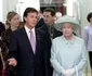 Paul McCartney de la Beatles și Regina Elisabeta a II-a în 2002.