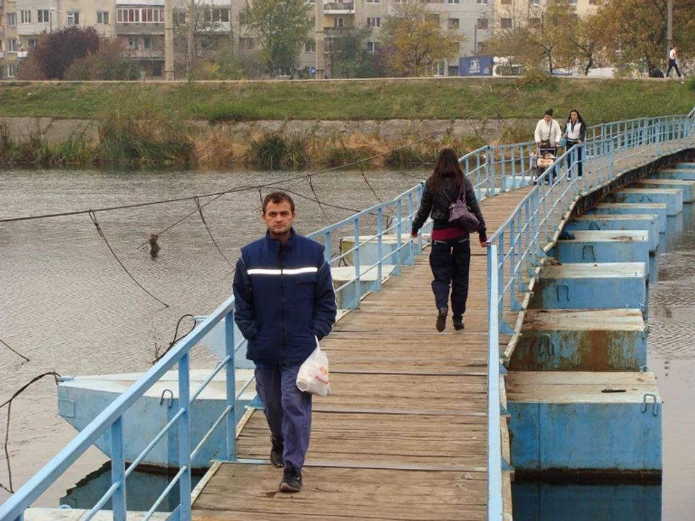 Podul de pontoane din Oradea