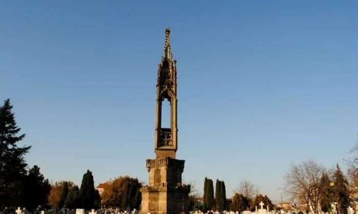 Capodoperă de pe vremea Imperiului Austriac, uitată într un cimitir din Timişoara jpeg