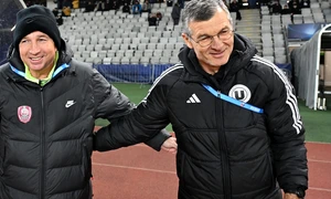 Dan Petrescu si Ioan Ovidiu Sabau (Sportpictures) jpg