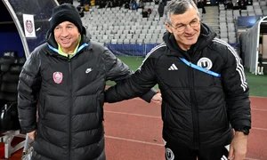 Dan Petrescu si Ioan Ovidiu Sabau (Sportpictures) jpg