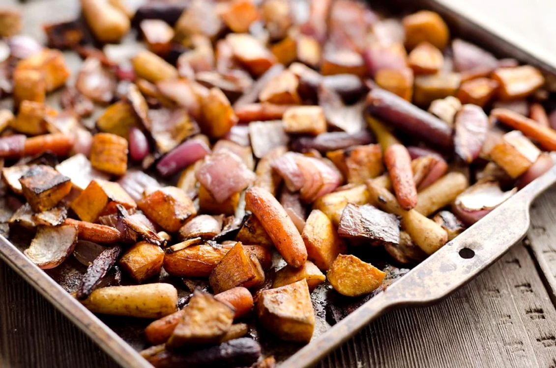 Legume radacinoase la cuptor, cu otet balsamic si mustar jpeg