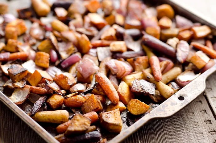 Legume radacinoase la cuptor, cu otet balsamic si mustar jpeg