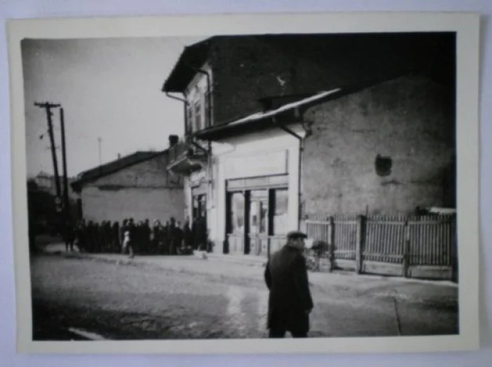 coada in ploiesti comunism foto colectie privata