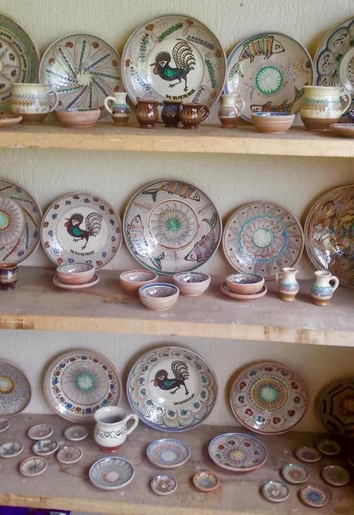 Colecția de ceramică a familiei Giubega din Horezu Vâlcea Foto Promovare Turistică Vâlcea