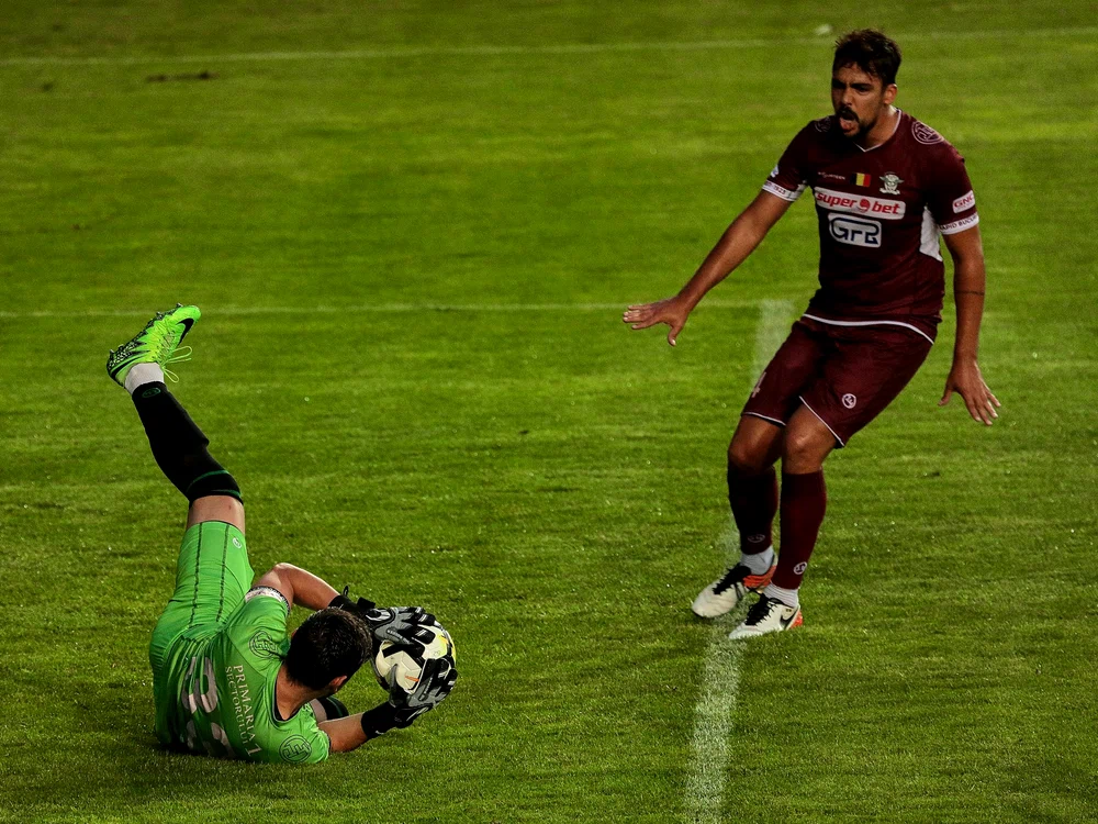 
    Rapid a disputat un amical cu Petrolul în perioada de pregătireFoto: Sport Pictures  