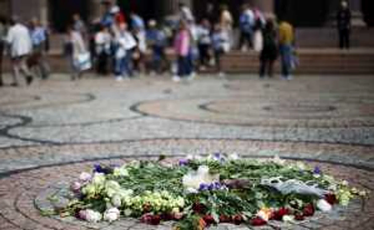 Omagiu adus victimelor masacrului din Norvegia comis de Anders Behring Breivik FOTO: Mediafax/AFP