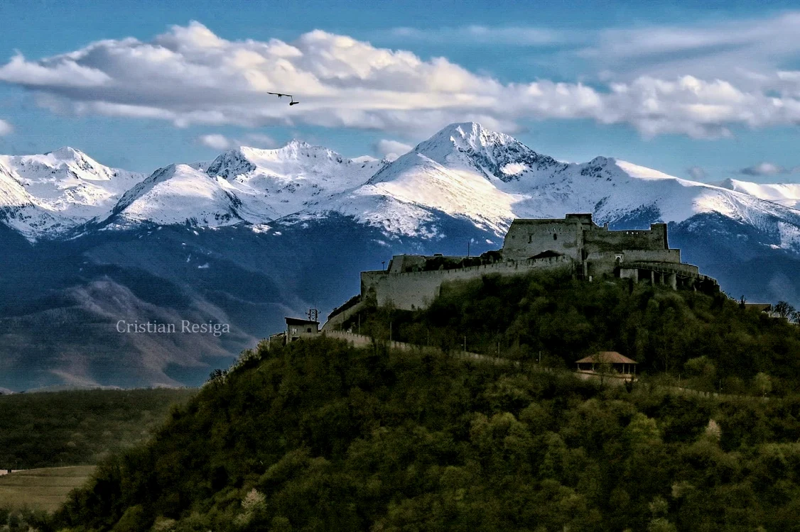 Munții Retezat, vizibili de la zeci de kilometri, în urmă cu o săptămână. Foto: Cristian Resiga