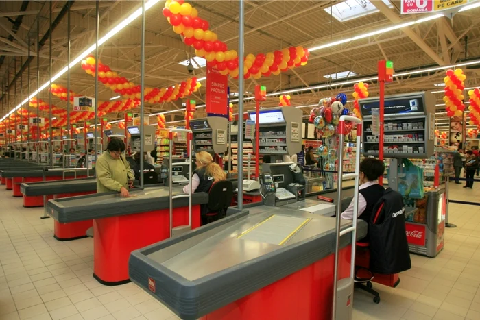 Prăvăliile de altădată, supermarketurile de azi si chestiunea repausului duminicalFoto: arhiva Click!