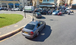 Sens giratoriu - trafic Grecia FOTO Shutterstock