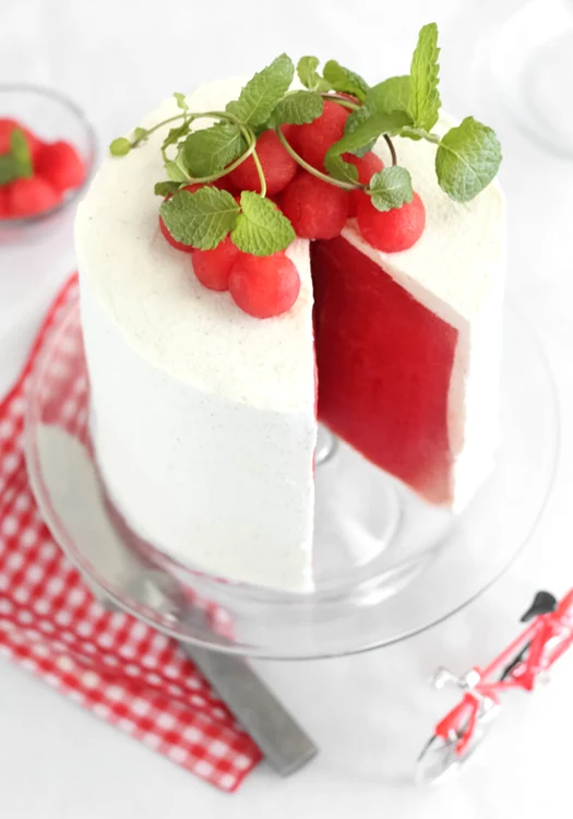 Tort de pepene roşu. FOTO sprinklebakes.com
