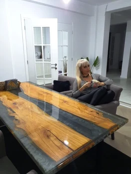 Masa din sufrageria  lui Annes, piesa de rezistență