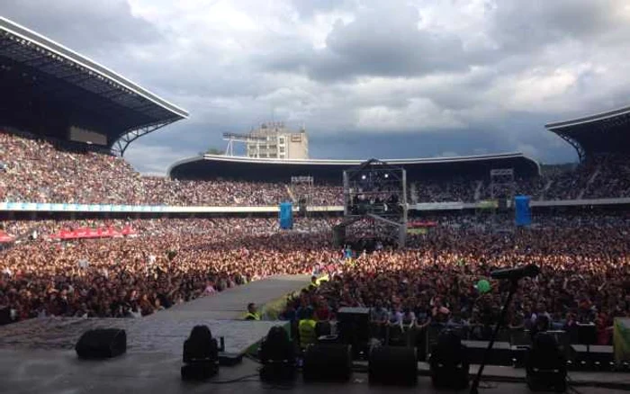 Zeci de mii de spectatori s-au adunat pe Cluj Arenala concertul Forza Zu FOTO Facebook