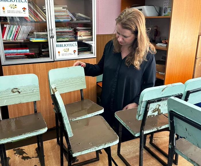 Ministra educației, Ligia Deca, în vizităla o școală inundată
