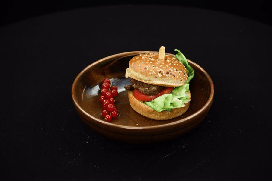 Preparat în premieră la Chefi la cuțite! Un concurent a gătit burger de țestoasă 