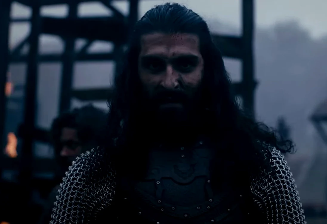 Actorul român Daniel Nuță îl interpretează pe Vlad în docudrama. FOTO: Netflix 