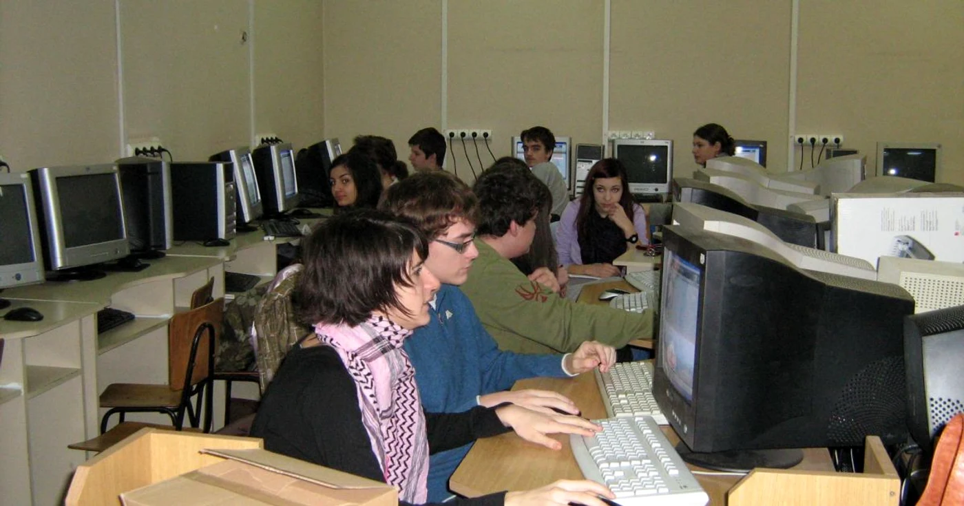 Calculatoarele vor fi folosite în terapia copiilor autişti  Foto: Arhivă