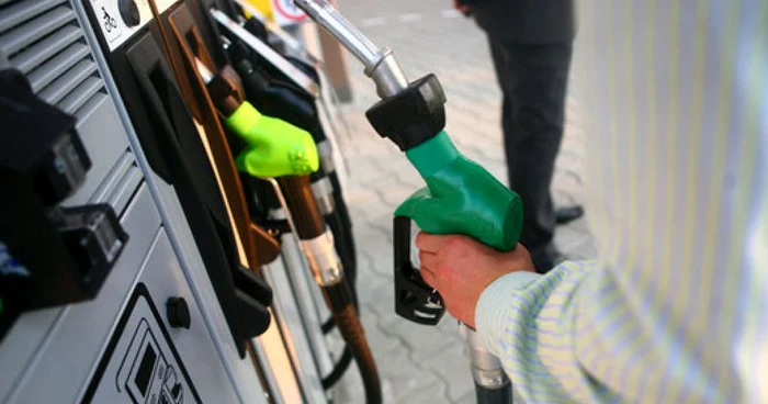 10.000 de litri de motorină a fost confiscată de vameşi
