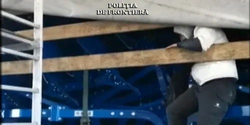 algerian ascuns int-un camion la vama negru voda captura video