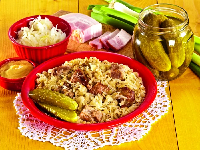 varza murata cu carne de porc jpeg