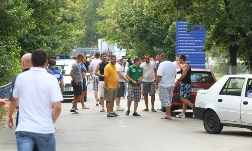 Suporterii s au adunat la Stadionul Steaua (foto: Prosport) jpeg