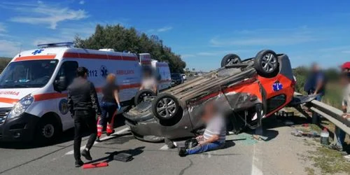 Accident pe DN1 - Sibiu în zona Extaz - Şelimbăr unde un şofer a intrat pe drumul principal fără să se asigure Foto Sibiul Independent