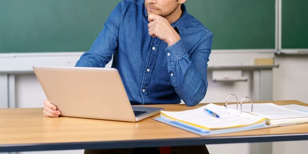 profesori shutterstock 577578328 jpeg
