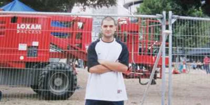 Reşiţa: Criminalul care şi-a ucis mama spune că s-a drogat împreună cu Adrian Mutu şi că acesta a fost dat afară de clubul Chelsea din cauza sa