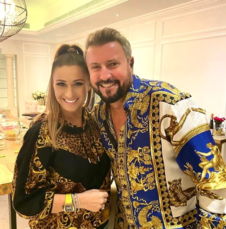 
    Anamaria Prodan și Cătălin Botezatu au urmărit cursa de formula 1 din Dubai live, din tribuneFoto: Arhivă personală  