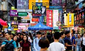 chinezi pe strada jpeg