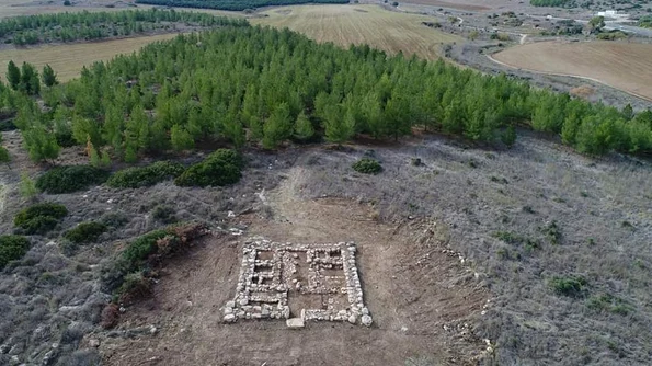 Fortăreață egipteană veche de 3 200 de ani, descoperită în Israel jpeg