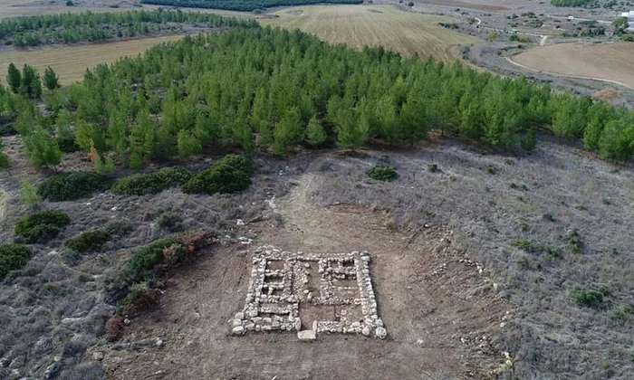 Fortăreață egipteană veche de 3 200 de ani, descoperită în Israel jpeg