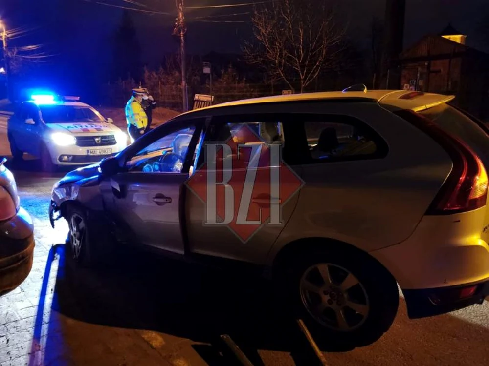 Maşina pe care o conducea Alina Maria Ursache, fosta soţie a lui Viorel Oarză    FOTO bzi.ro