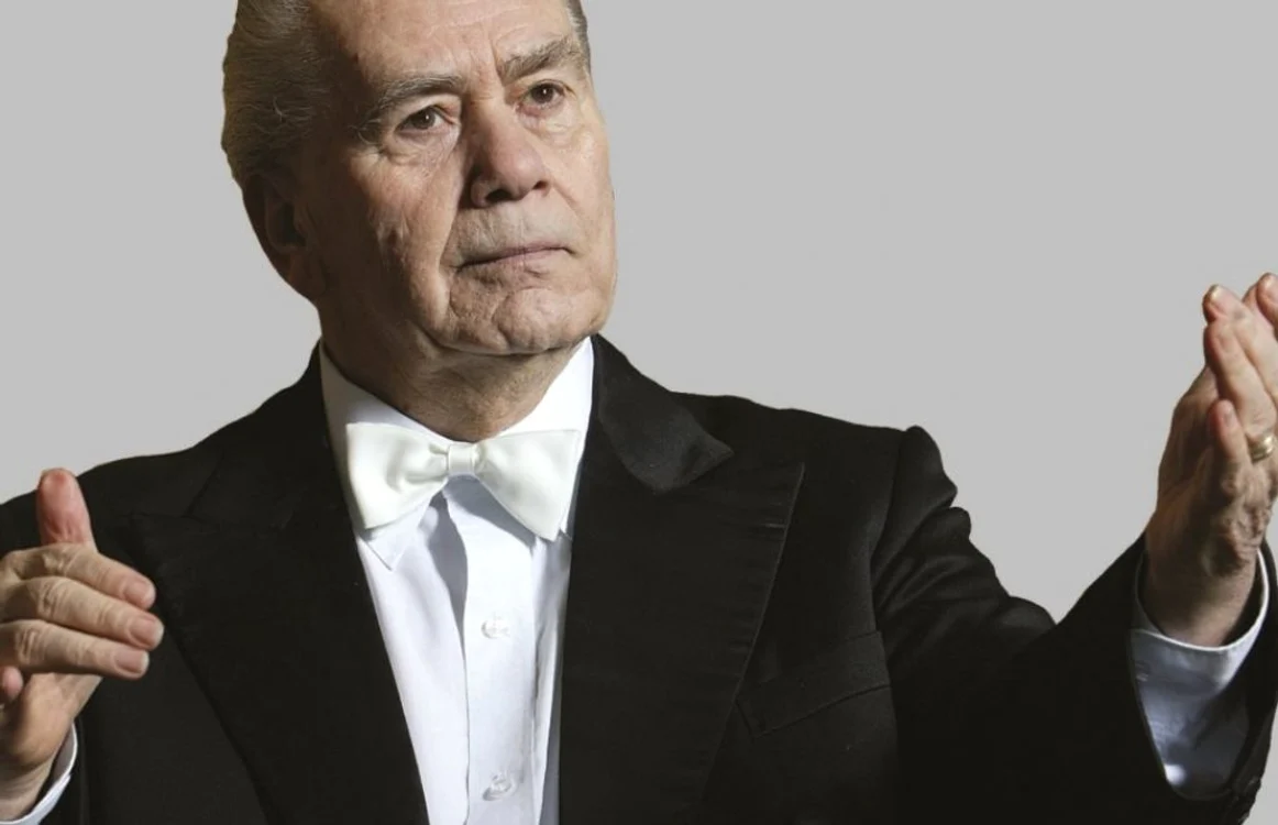 Dirijorul Constantin Marin a început să cânte în corul satului FOTO: Arhivă