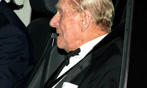 Prinţul Philip (97 de ani), tatăl sărbătoritului a sosit printre primii la recepţia de la Palatul Buckingham jpeg