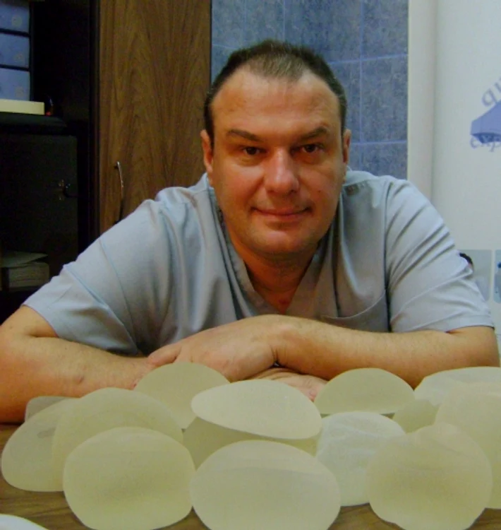 
    Marek Valcu  