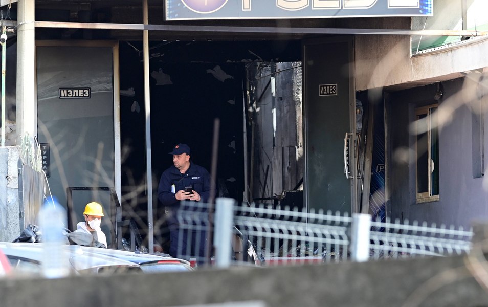 „Copii... arși, de nerecunoscut. Doar cadavre peste tot înăuntru”. Mărturiile supraviețuitorilor despre tragedia din Macedonia de Nord