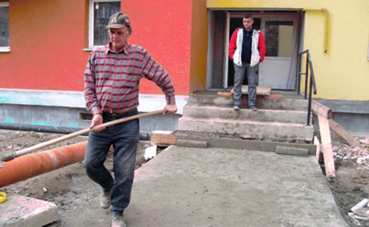 Cele mai afectate de şomaj sunt locurile de muncă în construcţii