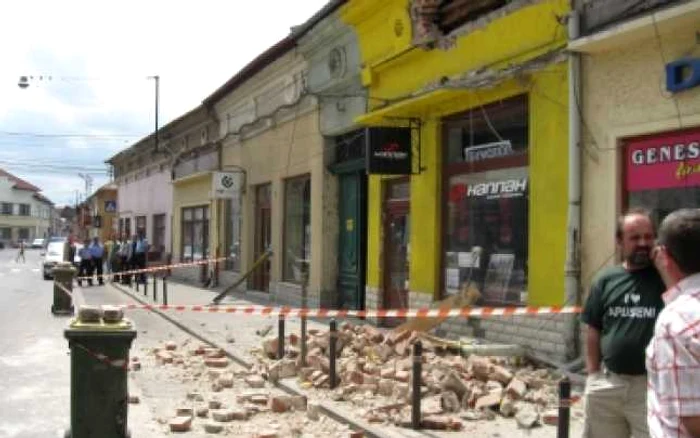 Oradea: Amendă de 2.500 de lei pentru acoperișul prăbușit
