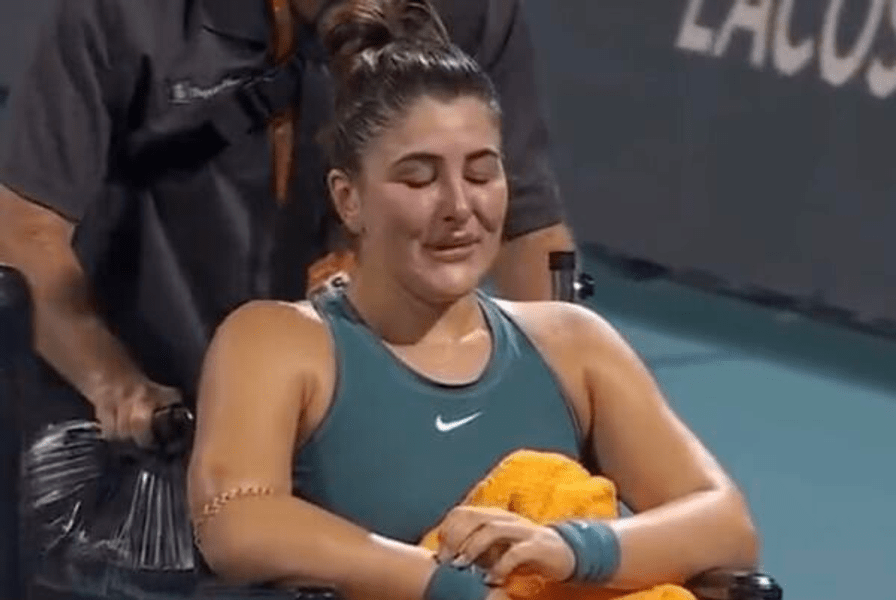 Andreescu, imagini teribile de la Miami: A plâns și a fost scoasă de pe teren cu scaunul cu rotile VIDEO