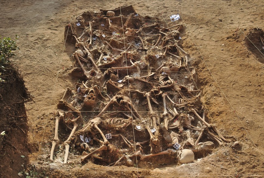 Secretele cumplite ale gropilor comune. Detaliile scoase la iveală de trei descoperiri arheologice