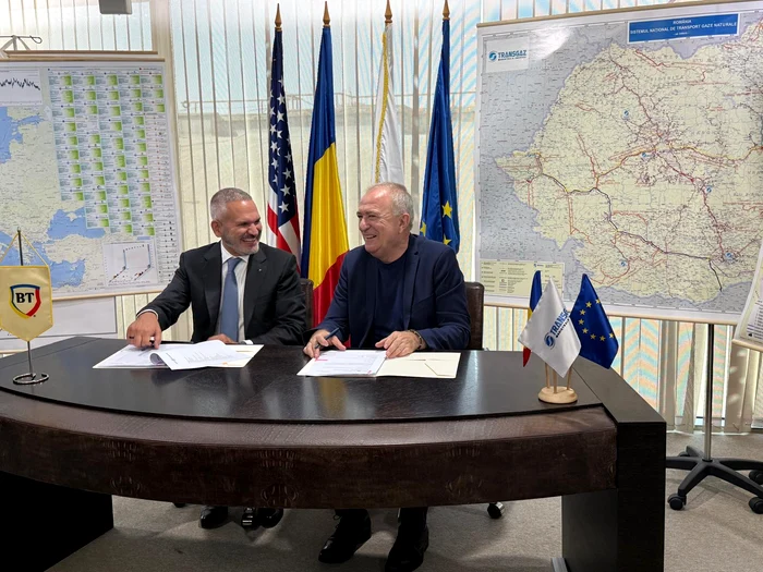 Documentul a fost semnat de reprezentanții celor două companii FOTO: Transgaz