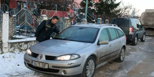 Autovehiculul a fost indisponibilizat la sediul Inspectoratului Judeţean al Poliţiei de Frontieră Mehedinţi  