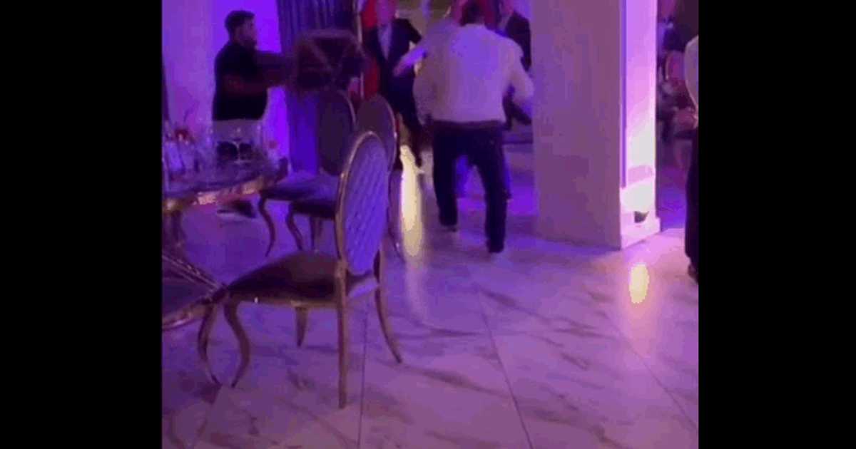 Doi interlopi s-au luat la bătaie sub privirile invitaților la o nuntă din Craiova. Cei doi ar fi avut un conflict mai vechi