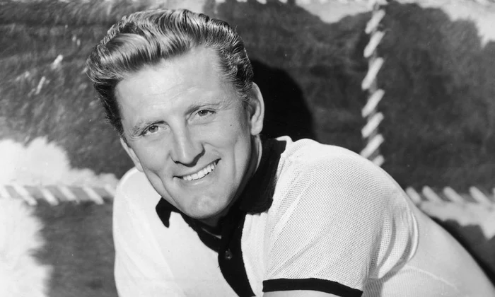 A murit legendarul actor american Kirk Douglas jpeg