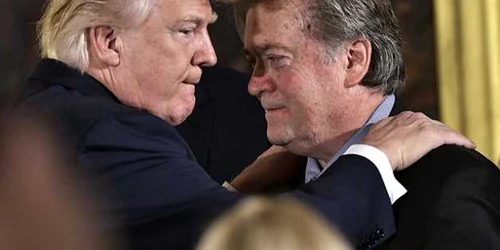 Donald Trump si Steve Bannon FOTO AFP/ Getty Images